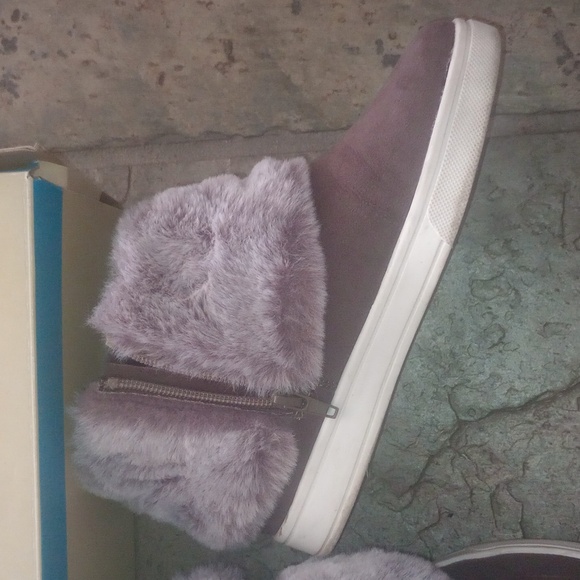 PRICE🔽 Thereabouts Cape Grey Boots - Picture 4 of 5